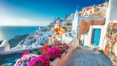 the-most-famous-santorini-tours:-unforgettable-experiences-you-can’t-miss